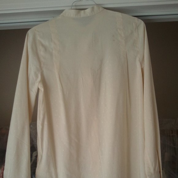 H&M Mandarin Collar Swiss dot Blouse NWT XS - Picture 4 of 4